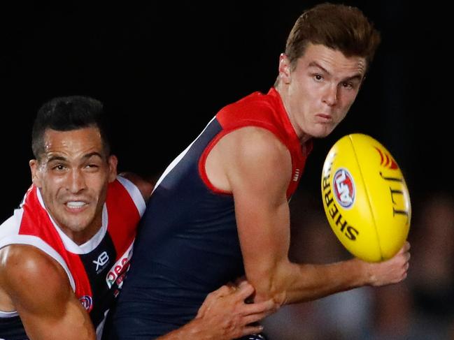 MELBOURNE, AUSTRALIA - MARCH 08:  Bayley Fritsch of the Demons and Shane Savage of the Saints compete for the ball during the JLT Community Series AFL match between the Melbourne Demons and the St Kilda Saints at Casey Fields on March 8, 2018 in Melbourne, Australia.  (Photo by Scott Barbour/Getty Images)