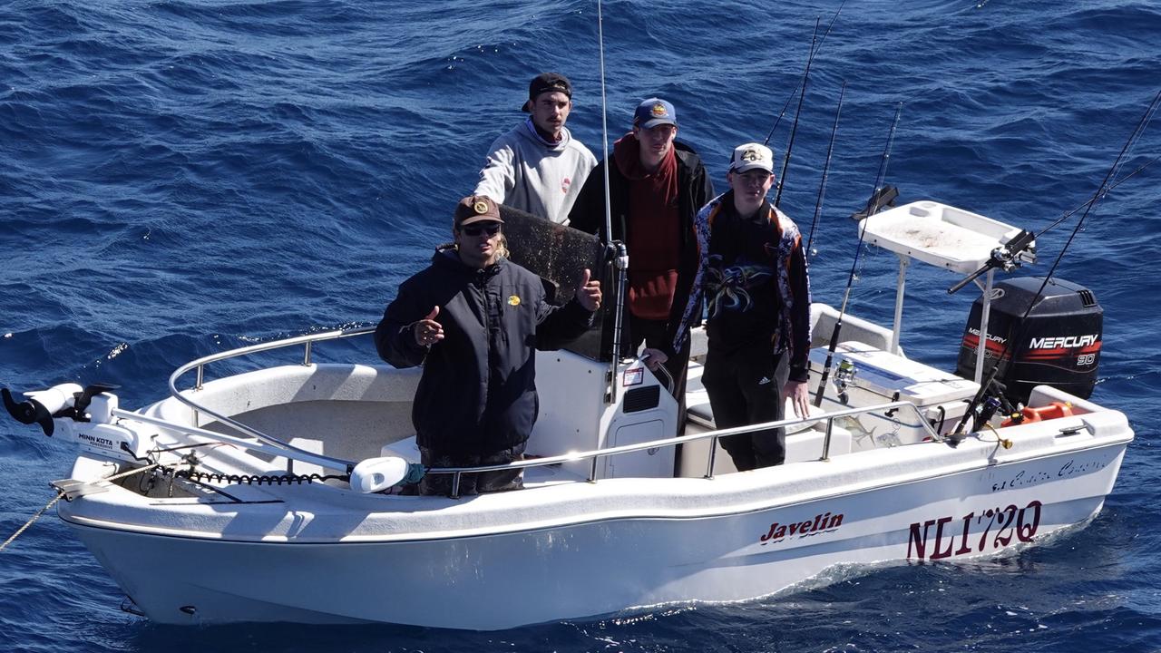 The Javelin 7.6m fibreglass fishing boat had a complete power failure, making the crew unable to radio for help. Photo: Kevin Hill / Lady Musgrave Experience