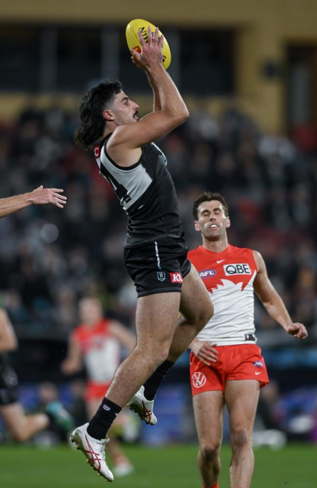 Lachie Jones’ marking game was back on Saturday night against the Swans. Picture: Mark Brake/Getty Images.