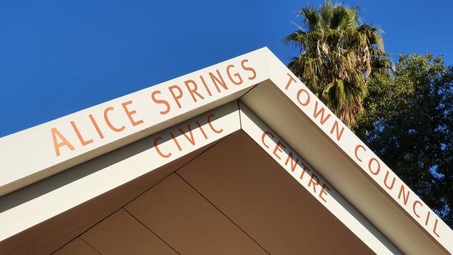 Alice Springs Town Council could hold an extra ordinary meeting each month, if a proposal is accepted at Monday’s ordinary meeting