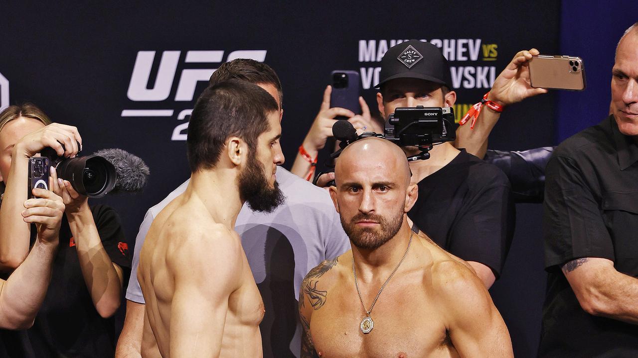 Islam Makhachev (left) and Alexander Volkanovski are set for an anticipated rematch. Photo: Sam Ruttyn