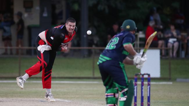 Paul Nasser bowls for the Thunder in the T20 Barrier Reef Big Bash match between the Twomey Schriber Thunder and the Designer First Homes Dare Devils, held at Griffiths Park, Manunda. Picture: Brendan Radke