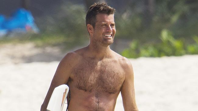 Celebrity chef Pete Evans has sparked criticism for claiming people who use “normal” sunscreen are just covering themselves in “poisonous chemicals”.