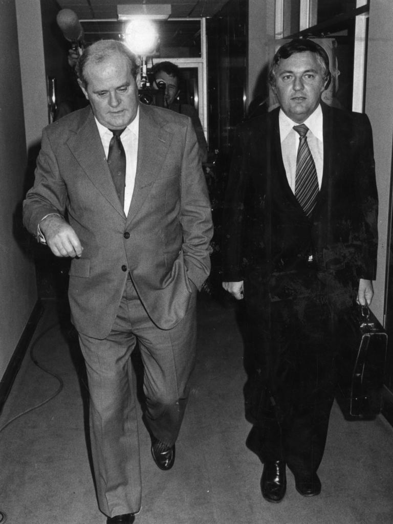 Alan Bond with former SA Premier Des Corcoran in 1979. Picture: Bob Cunningham