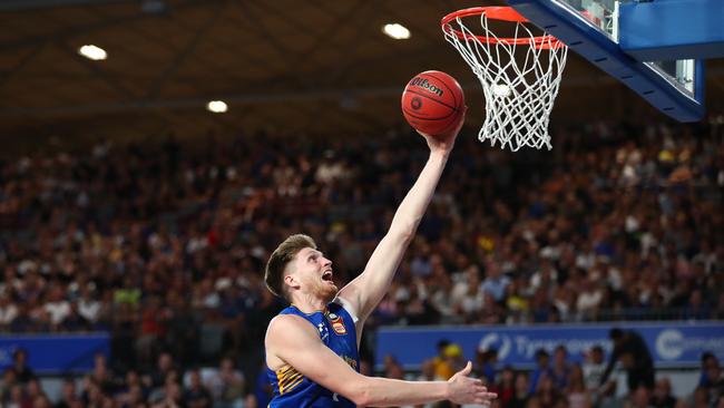 Matt Hodgson goes for a layup during the Bullets’ fast start. Picture: Getty