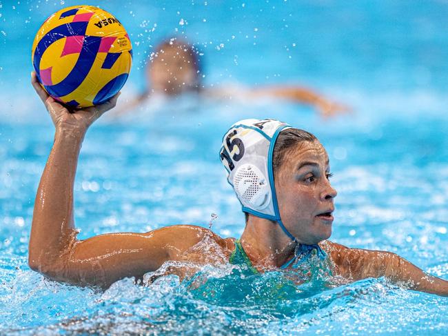 Dani Jackovich playing for the Aussie Stingers at the 2024 World Aquatics Championship in Doha.