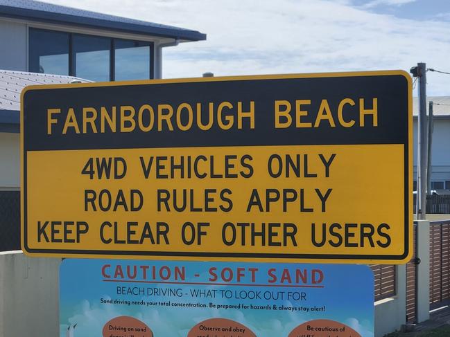 The sign just before the Bangalee access ramp to Farnborough Beach, off Hinz Avenue.