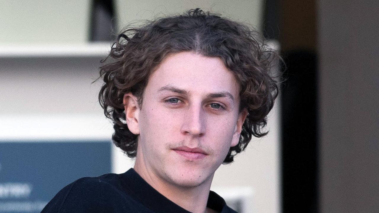 Driver’s ultimatum after ‘stupid burnouts’ with no licence