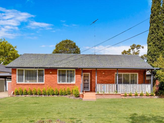 The McKendrys have listed their Emu Plains investment property with a price guide of $659,000 to $709,000.