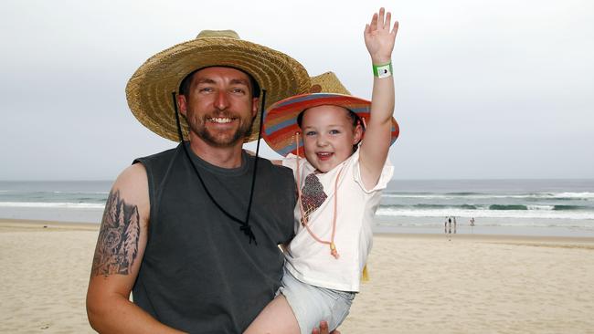 Dad Simon Coppinger-Arnold, and Everly, 3, were spotted having fun in Surfers Paradise. Picture: Tertius Pickard