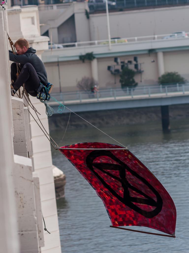 Extinction Rebellion protester abseiling William Jolly Bridge. 19 August 2019. Picture: Supplied.