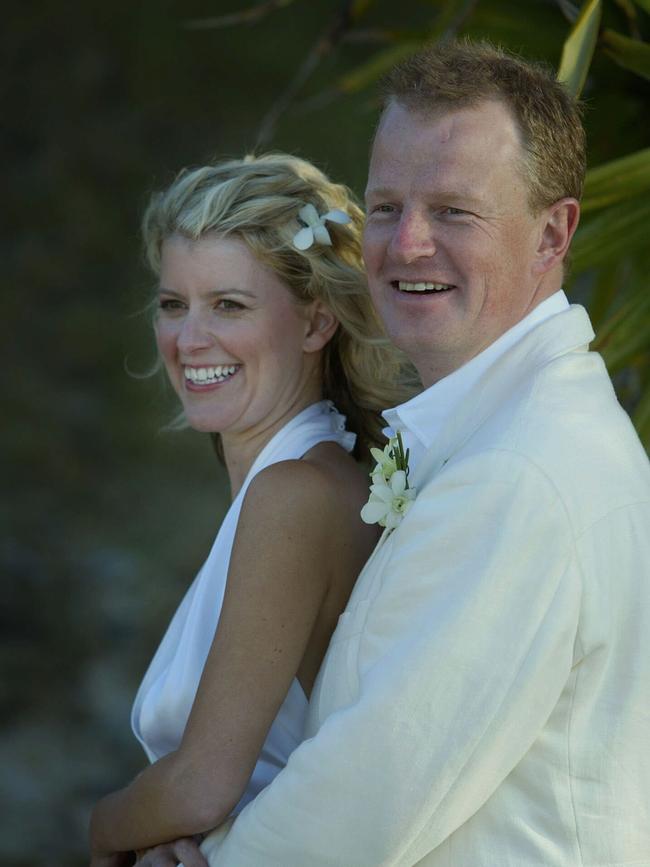 Ian Smith with Natasha Stott Despoja following their 2003 wedding on Watego Beach at Byron Bay.