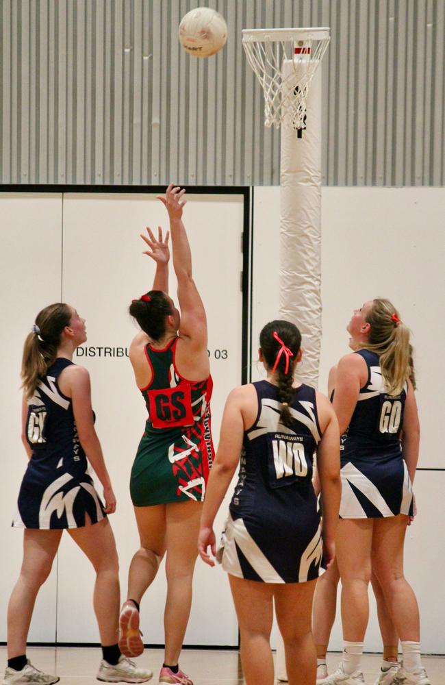 Highlanders GS Sophie Watson at the 2023 semi-final of Townsville's Premier League netball, 2023. Picture: Shaantel Hampson / TCNAI.