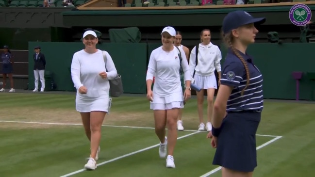 Ash Barty back on centre court at Wimbledon