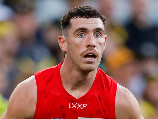 MELBOURNE, AUSTRALIA - AUGUST 24: Sam Flanders of the Suns in action during the 2024 AFL Round 24 match between the Richmond Tigers and the Gold Coast SUNS at The Melbourne Cricket Ground on August 24, 2024 in Melbourne, Australia. (Photo by Dylan Burns/AFL Photos via Getty Images)