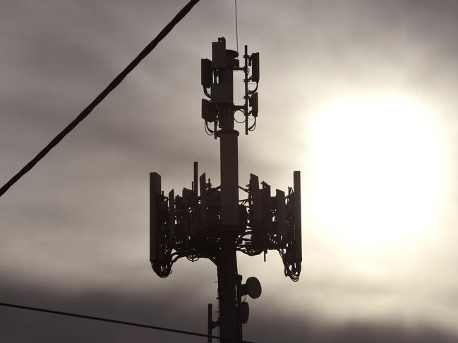 MELBOURNE, AUSTRALIA - NewsWire Photos MAY 25, 2022: Generic telecommunications images. A mobile phone tower in Melbourne. Picture: NCA NewsWire / Andrew Henshaw