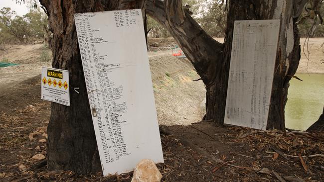 Pictured are the river height measurements on the Darling River at Alan Whyte’s property Jamesville. Picture: Rohan Kelly