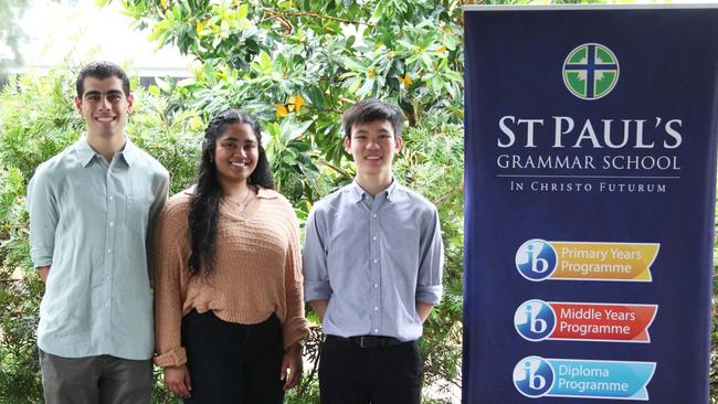 Year 12 star students Marvin Madfouni, Mondira Paul and Josh Lim achieved a perfect score.