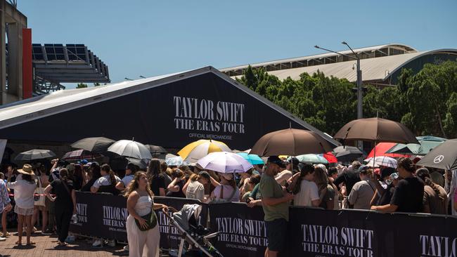 Despite standing in line all morning, some fans have been forced to leave empty-handed. Picture: NCA NewsWire / Flavio Brancaleone