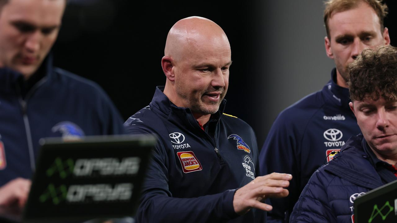 Cornes feels Matthew Nicks (centre) needs to make the tough call. (Photo by James Elsby/AFL Photos via Getty Images)