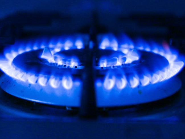 SYDNEY, AUSTRALIA - Newswire Photos August 01, 2022: A general view of a gas stove hot plate, asAustralia faces a gas crisis, the ACCC are placing pressure on the federal government and exporters to take action. Picture: NCA Newswire /Gaye Gerard