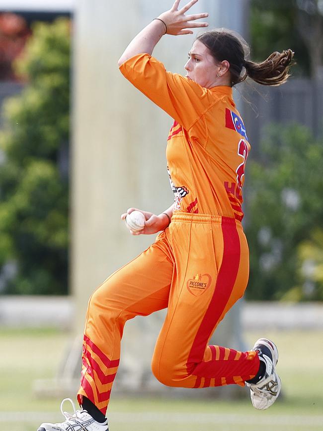 Amy Hunter bowls for the Badgers in the Barrier Reef Big Bash. Picture: Brendan Radke