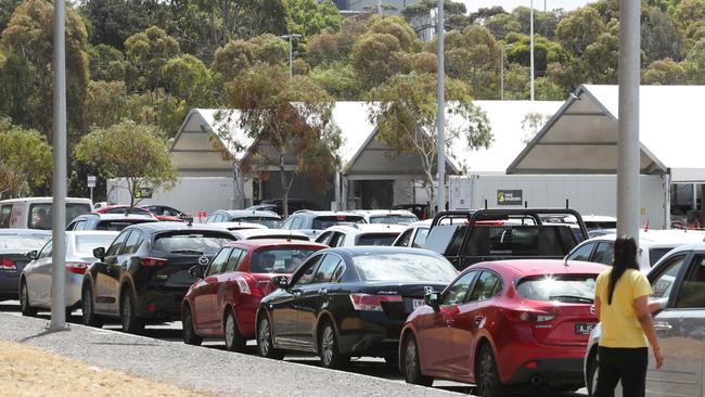 Good luck if you’re ever in one of these long Covid testing queues. NCA NewsWire/ David Crosling