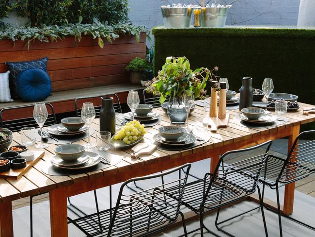 Kmart best sale outdoor dining