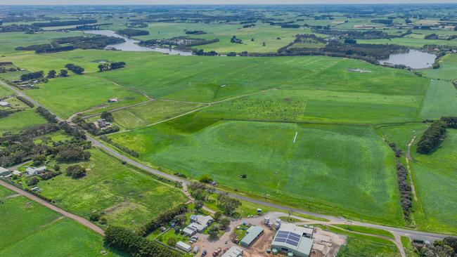 Berringama farm has a 44-stand rotary dairy, three centre pivot irrigators and irrigation capacity that has grown to 117 hectares over the years.