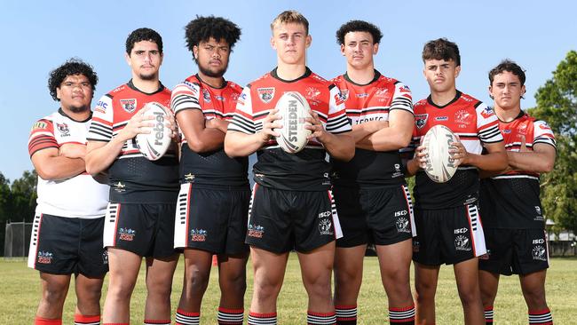 Elijah Tapau-Taylor (third from left) has agreed to terms with the Parramatta Eels. Pictured with members of Kirwan SHS's Clontarf Foundation students (R-L): Cooper Pearson, Jeffrey Ross, Anthony Iorangi, Kaiden Lahrs, Elijah Tapau-Taylor, Darius Carter and Cohen Emmi. Picture: Shae Beplate.