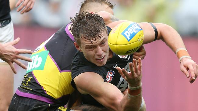 Good luck stopping Patrick Cripps. Picture: Michael Klein