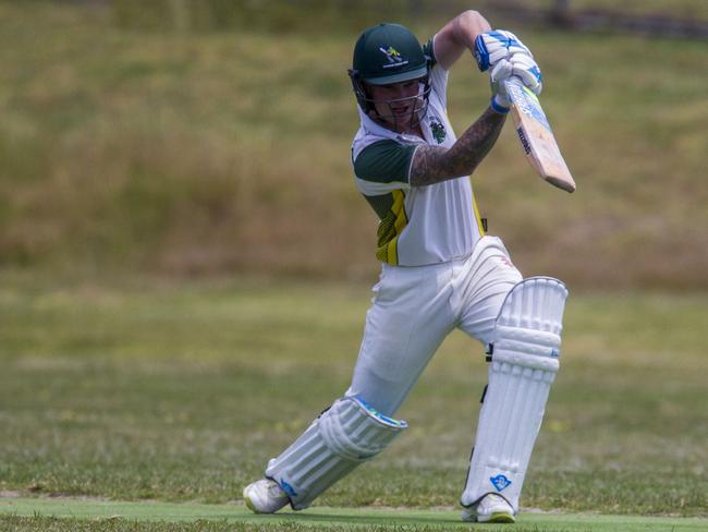 Fowler bats for Dromana in 2016. Picture: Richard Serong