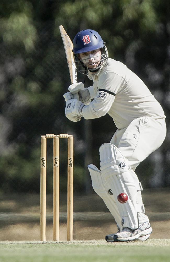 Brett Forsyth negotiating the new-ball attack from Fitzroy-Doncaster.