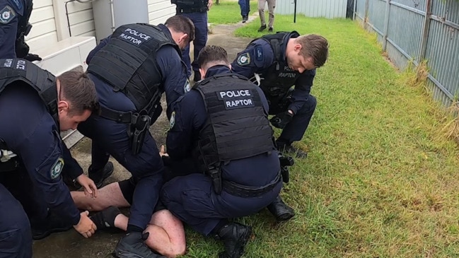 Major police operation targets NSW, VIC bikie gangs