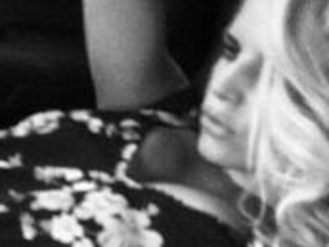 Jessica Simpson posted this steamy pic on her Instagram account