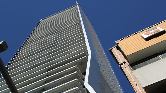 Managers of the tallest building on the north shore (and tallest residential tower in Sydney), the Metro Grand in Chatswood, will have to remove cladding due to fire risks to residents. The department of planning said cladding was found on external building panels and has ordered strata managers to remove the material. Generic pictures of 438 Victoria Ave Chatswood. Picture Rohan Kelly