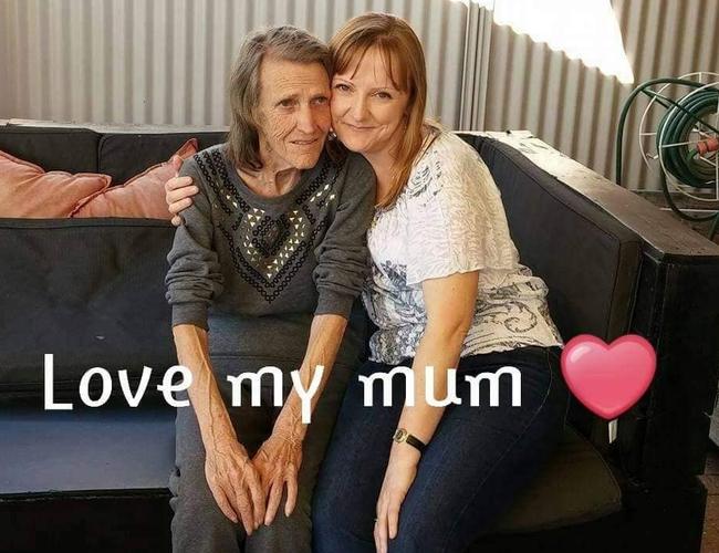  Kathleen Ratcliffe, the mother of Joanne Ratcliffe, with her other daughter Suzie Wilkinson.