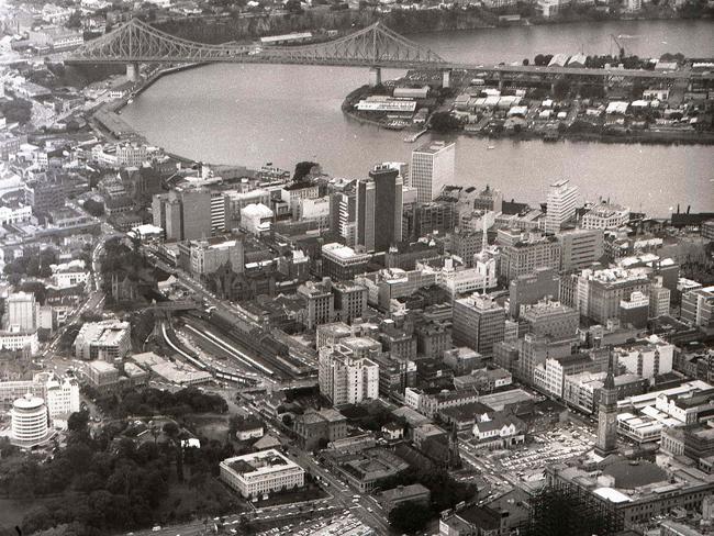 Aerial view of Brisbane City with the Story Bridge in the background in 1967
