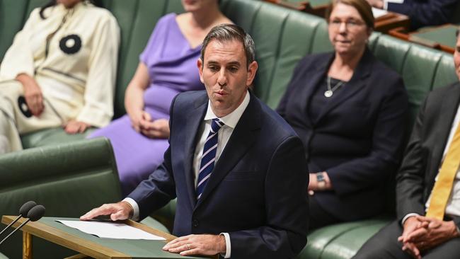 Treasurer Jim Chalmers hands down the 2023 Budget in the House of Representatives.