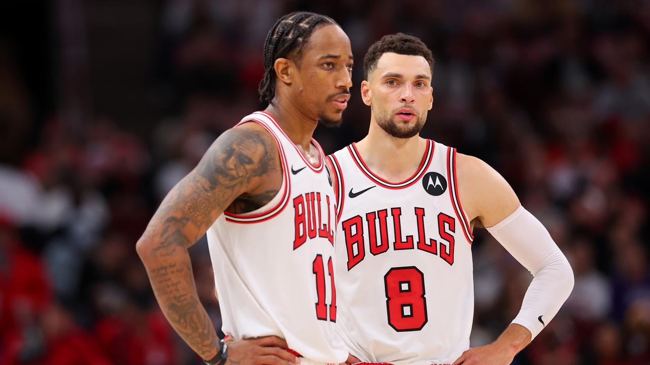 Bulls có thể nhắm tới DeMar DeRozan hoặc Zach LaVine. (Ảnh của Michael Reaves/Getty Images)