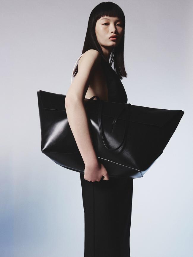 A tote bag from Christopher Esber's collection.