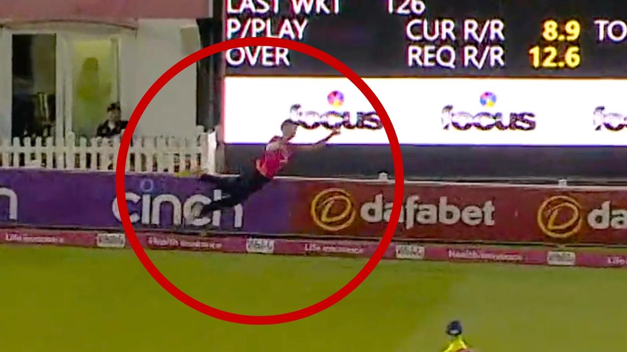 ‘Best catch of all-time’ in Vitality Blast sends cricket world into complete meltdown