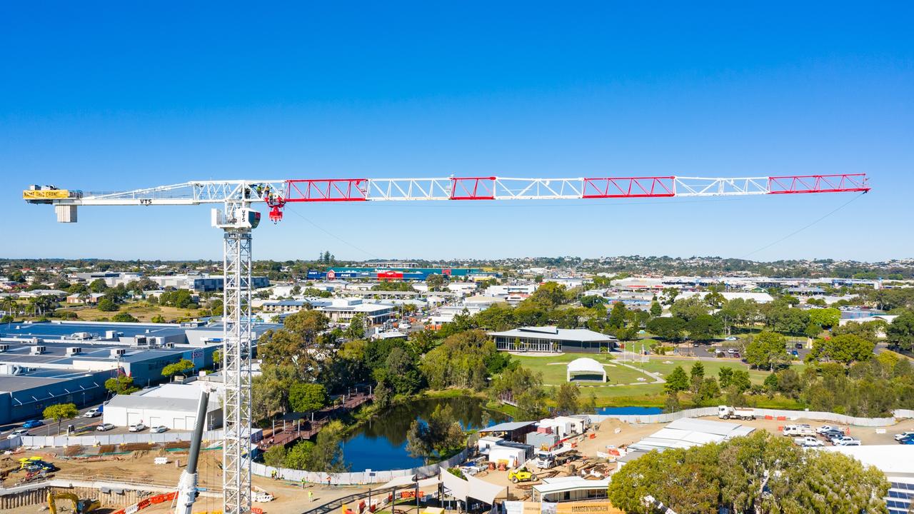 Massive crane installed as build continues on Hervey Bay council ...