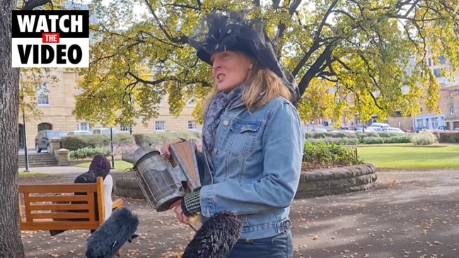 Beekeeper Jenni McLeod