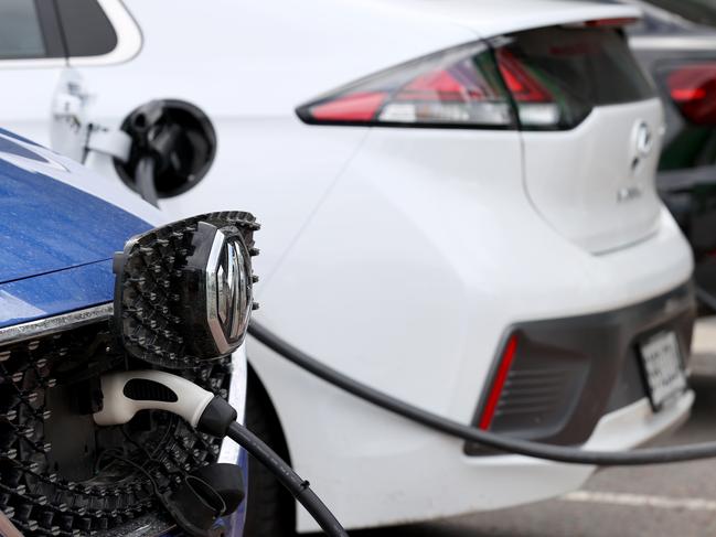 ADELAIDE, AUSTRALIA - NewsWire Photos September 20 2022: Electric vehicles charging at Franklin St, Adelaide. Picture: NCA NewsWire / Kelly Barnes