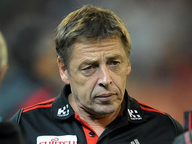 Essendon coach Mark Thompson during the quarter time break, during the Round 11 AFL match between the Essendon Bombers and the Richmond Tigers at the MCG in Melbourne, Saturday, May 31, 2014. (AAP Image/Joe Castro) NO ARCHIVING, EDITORIAL USE ONLY