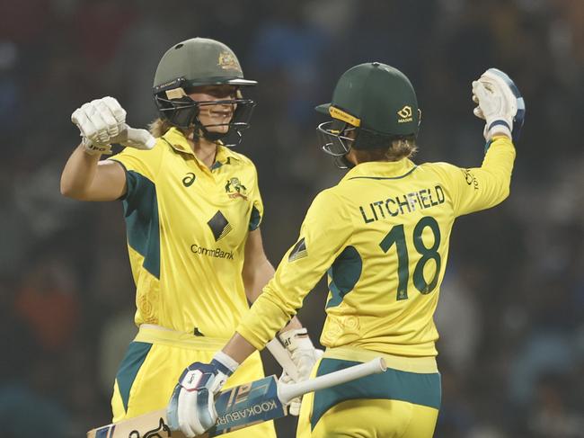 Ellyse Perry hit a six to secure a six-wicket win for Australia over India. (Photo by Pankaj Nangia/Getty Images)