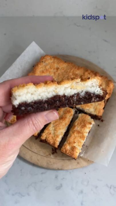 Chocolate macaroon slice
