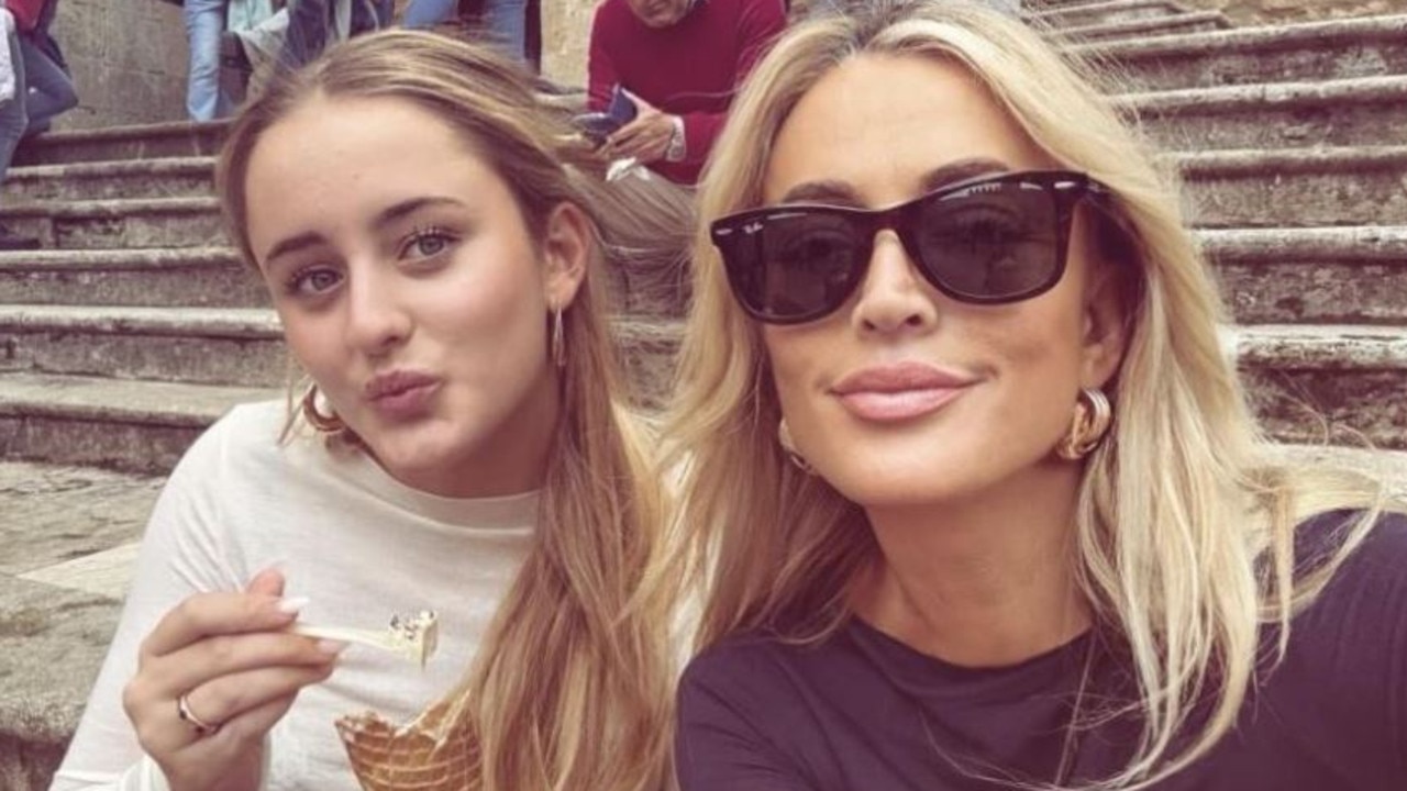 Jackie O and daughter Kitty made a pit stop in Tuscany on their Italian holiday. Picture: Instagram
