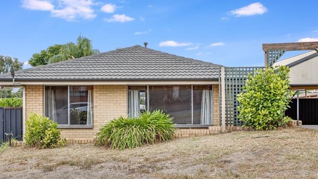 <b>SEVENTIES RETRO: </b>The home was built in 1971 and had slate floors, purple carpets and aqua trims in the bathroom and kitchen. Picture: supplied